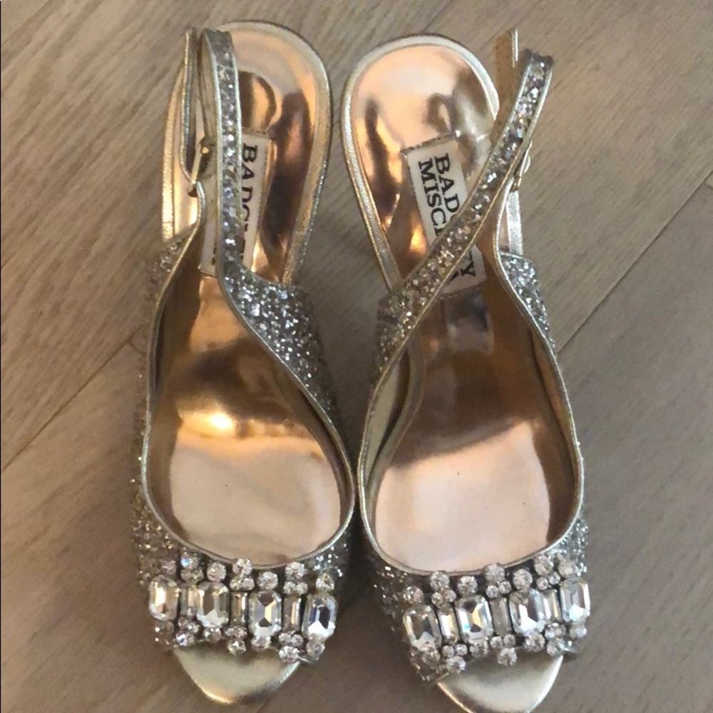 BRAND NEW Badgley Mischka gold & rhinestone heels.